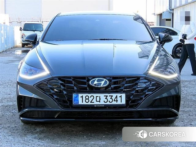 Hyundai Sonata (DN8) 2021 Серебристо-серый из Кореи
