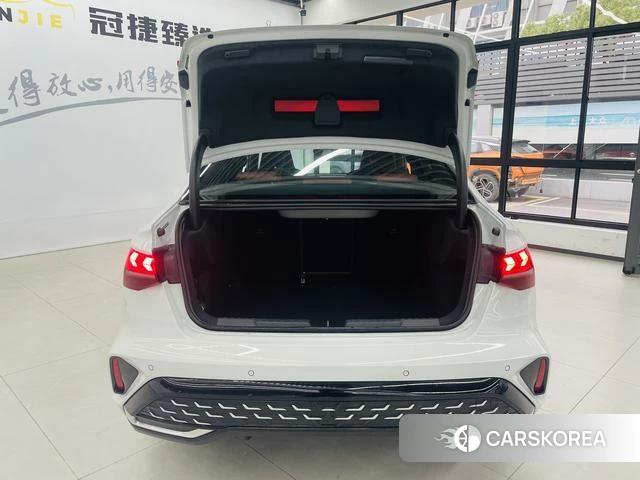 Audi A3 2025 Белый из Китая