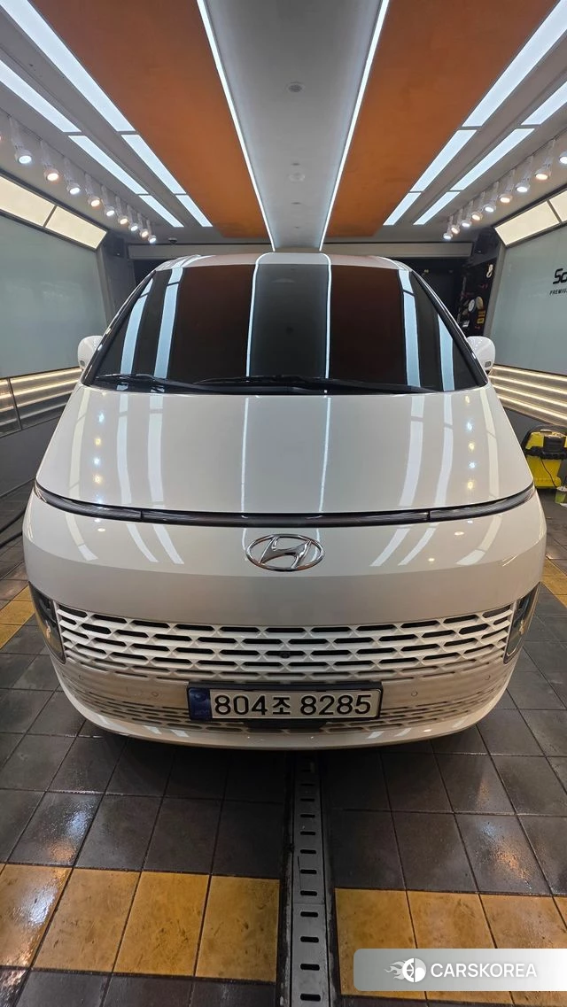 Hyundai Staria 2023 Белый из Кореи
