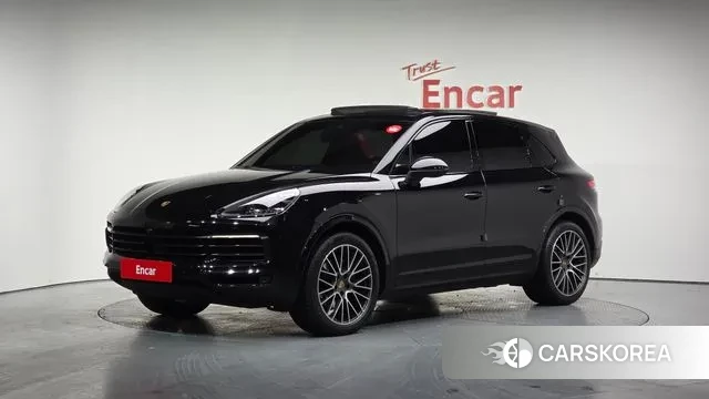 Porsche Cayenne (PO536) 2021 Черный из Кореи