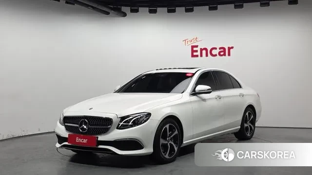 Mercedes-Benz E-Class W213 2020 Белый из Кореи