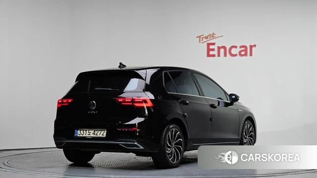 Volkswagen Golf 8th Generation 2022 Черный из Кореи