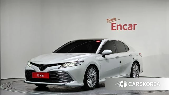 Toyota Camry (XV70) 2020 Белый из Кореи