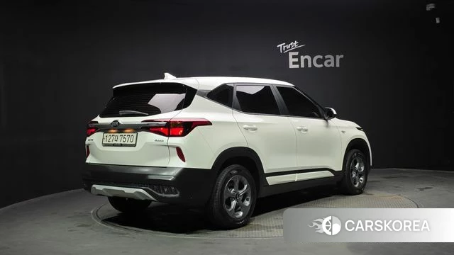 Kia Seltos 2020 Белый из Кореи