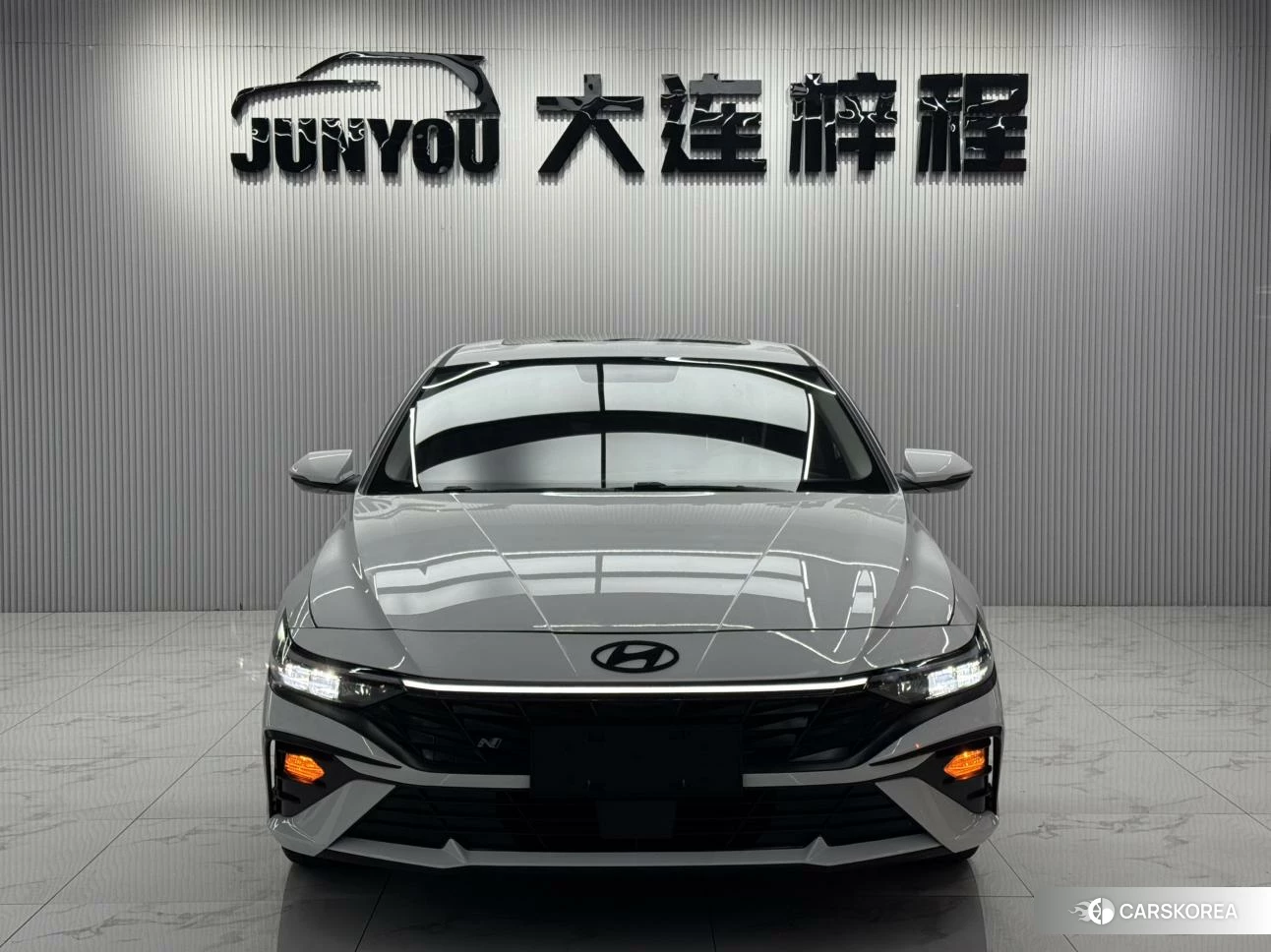 Hyundai Elantra 2023 Белый из Китая