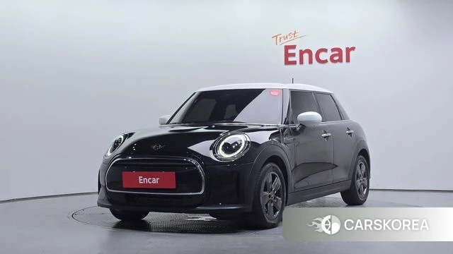 Mini Cooper 2023 Черный из Кореи