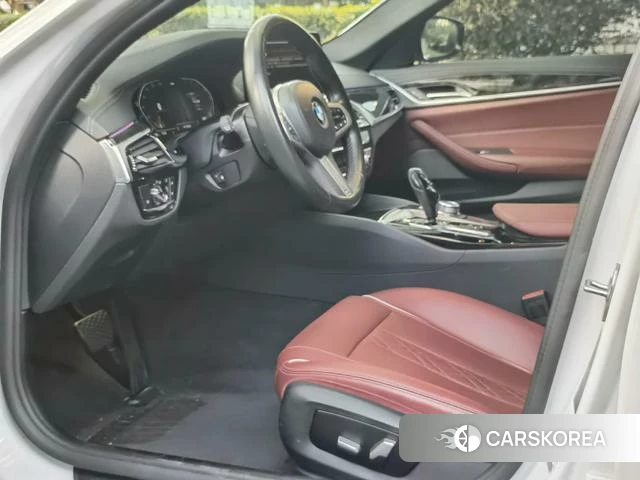 BMW 5 series 2022 Белый из Китая