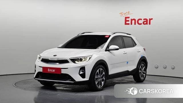 Kia Stonic 2019 Белый из Кореи