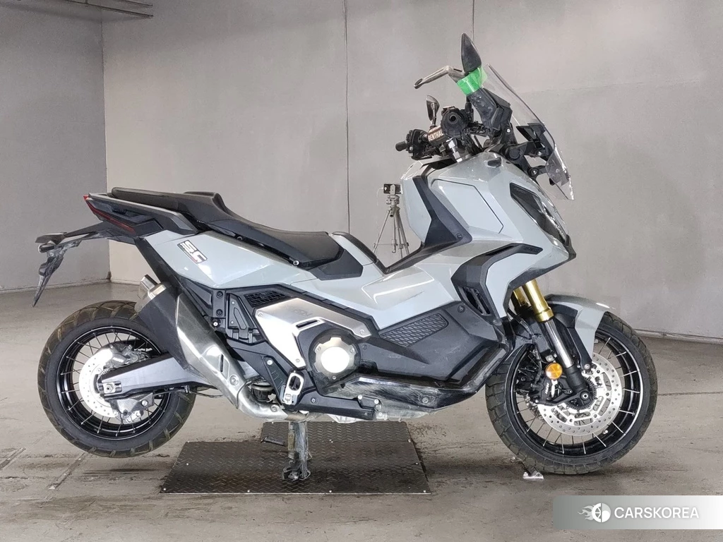 Проданный Honda X-ADV 750 2021 из Японии