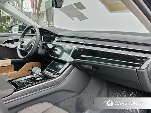 Audi A8 2025 Черный из Китая