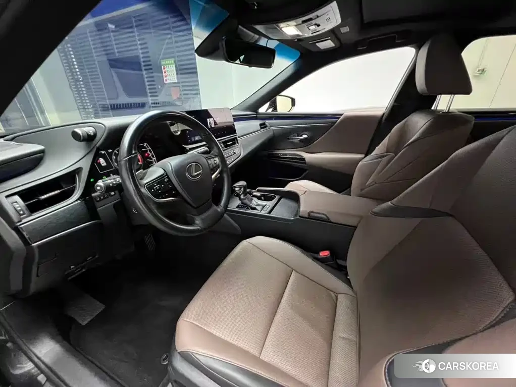 Lexus ES 2024 Черный из Китая