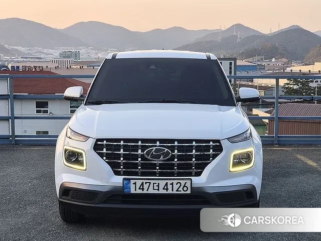 Hyundai Venue 2022 Белый из Кореи