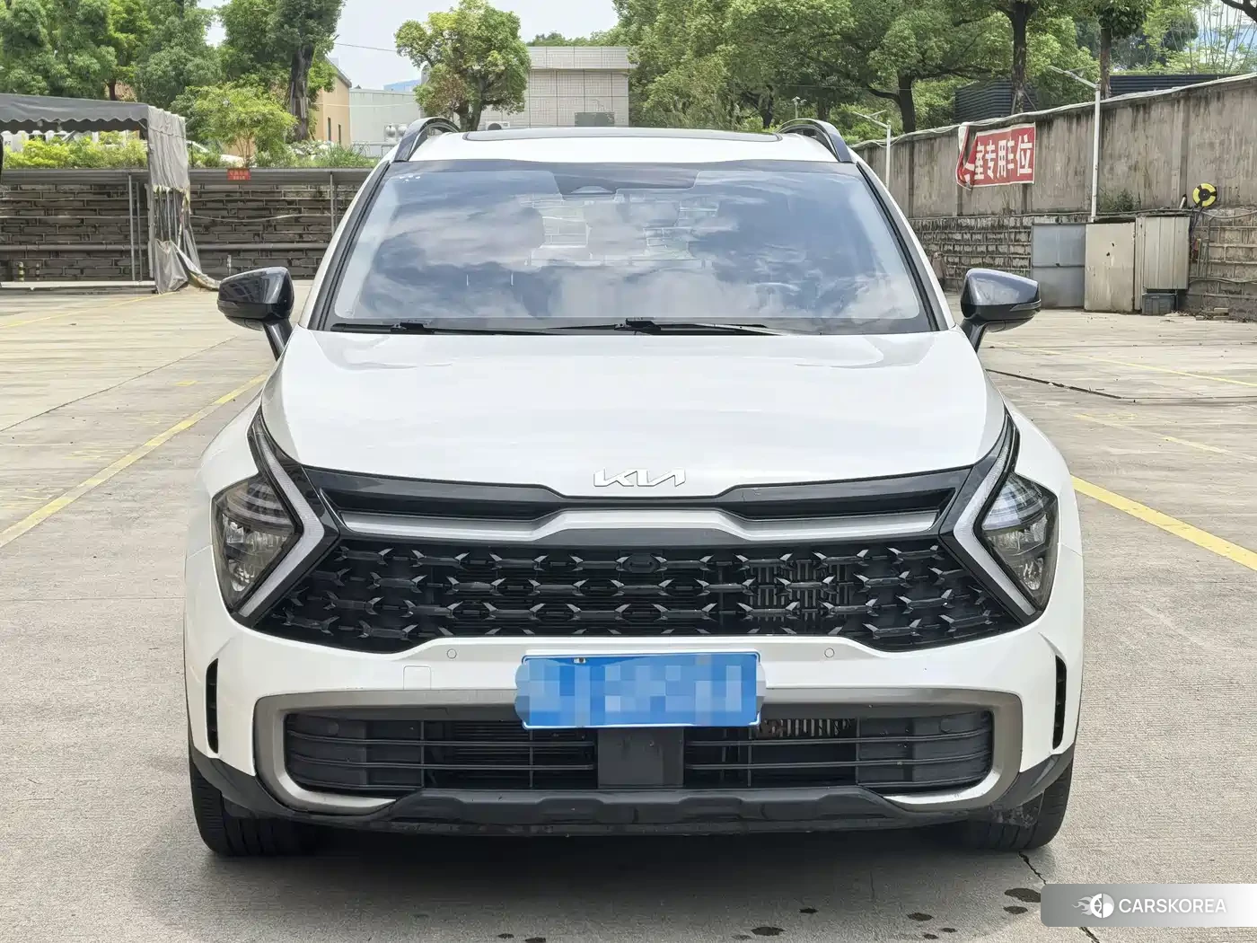 Kia Sportage 2023 Белый из Китая