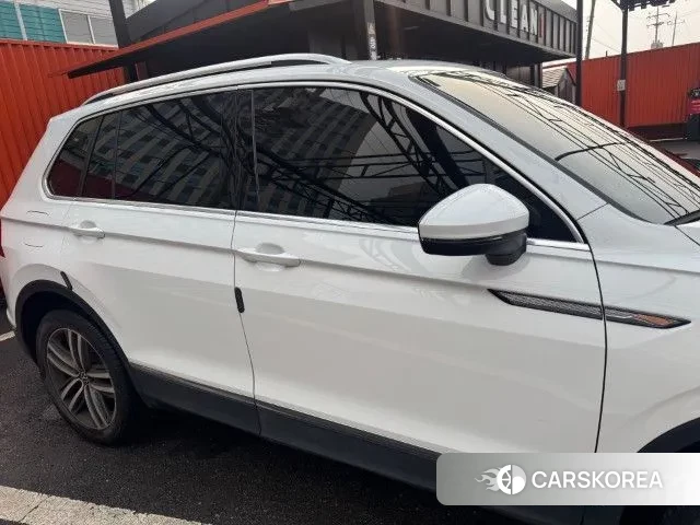 Volkswagen Tiguan second Generation 2023 Белый из Кореи