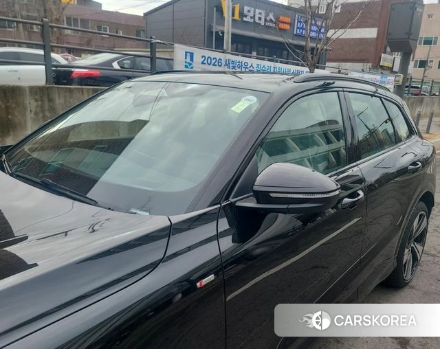 Audi Q5 (80A) 2025 Черный из Кореи