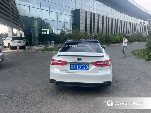 Toyota Camry 2023 Белый из Китая