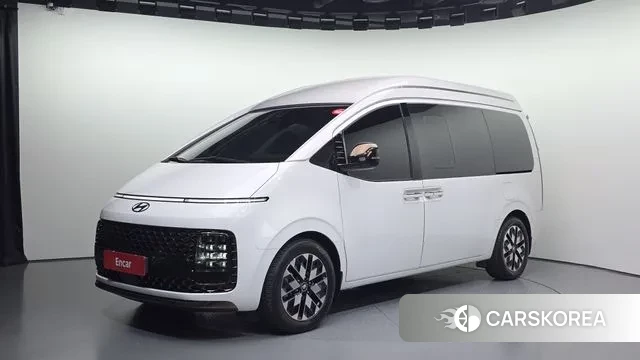 Hyundai Staria 2023 Белый из Кореи