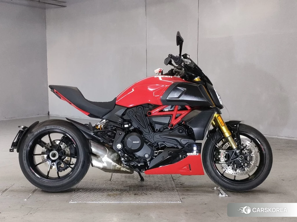 Проданный Ducati DIAVEL 1260 S 2020 из Японии, фото 2
