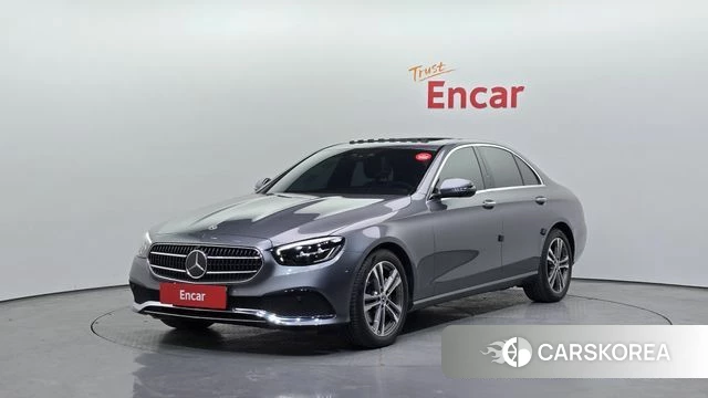 Mercedes-Benz E-Class W213 2023 Серый из Кореи