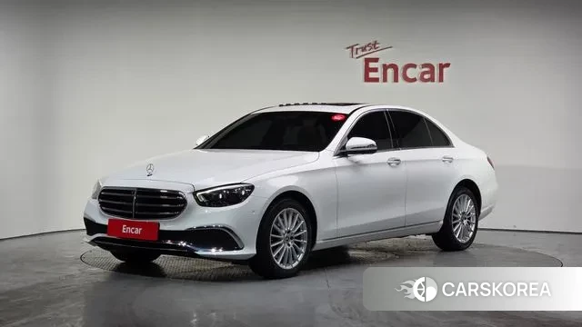 Mercedes-Benz E-Class W213 2021 Белый из Кореи