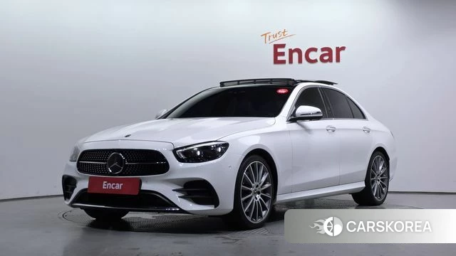 Mercedes-Benz E-Class W213 2021 Белый из Кореи