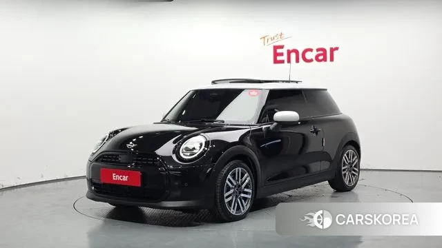 Mini Cooper C 4th generation 2025 Черный из Кореи