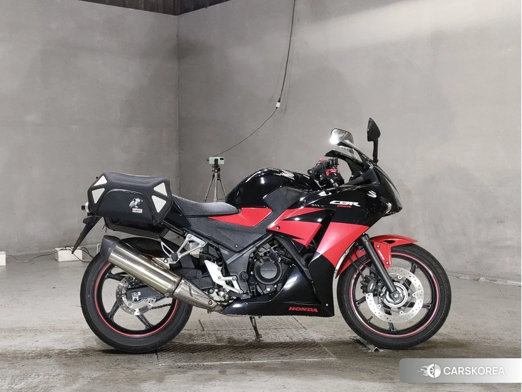 Проданный Honda CBR250R 2015 из Японии
