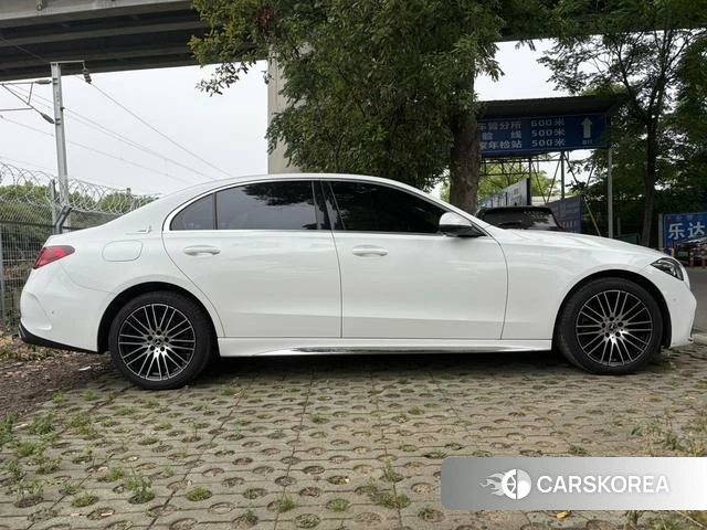 Mercedes-Benz Class C 2023 Белый из Китая
