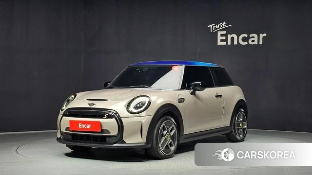 Mini Cooper Electric 2022 Серебристо-серый из Кореи