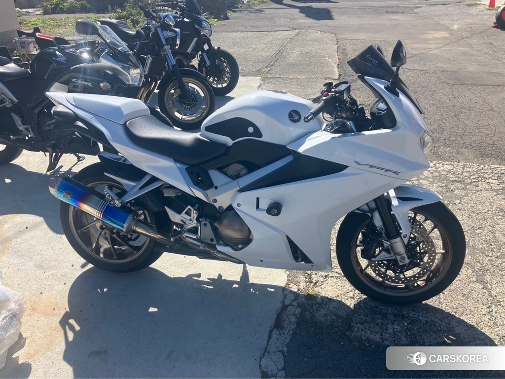 Проданный Honda VFR800F 2016 из Японии