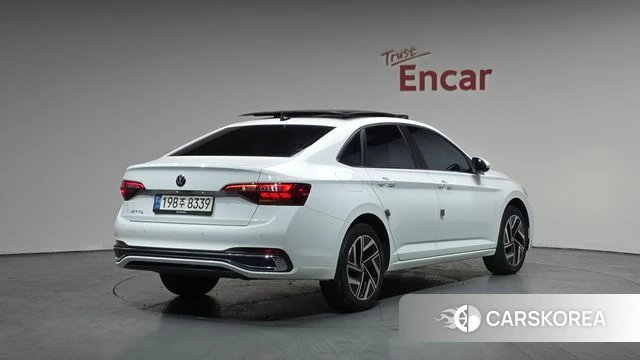 Volkswagen 7th Generation of Jetta 2022 Белый из Кореи