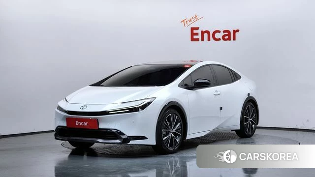 Toyota Prius 5th Generation 2025 Белый из Кореи