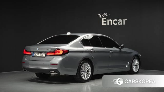 BMW 5 Series (G30) 2022 Серый из Кореи