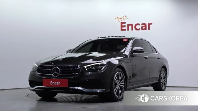 Mercedes-Benz E-Class W213 2021 Серый из Кореи