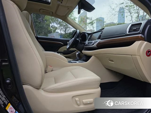 Toyota Highlander 2018 Черный из Китая
