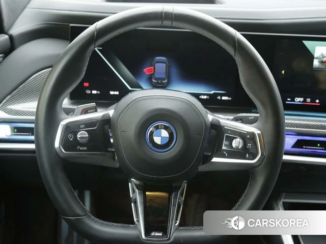 BMW i7 2023 Черный из Китая