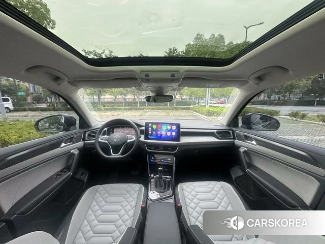 Volkswagen Tanyue 2023 Темно-серый из Китая
