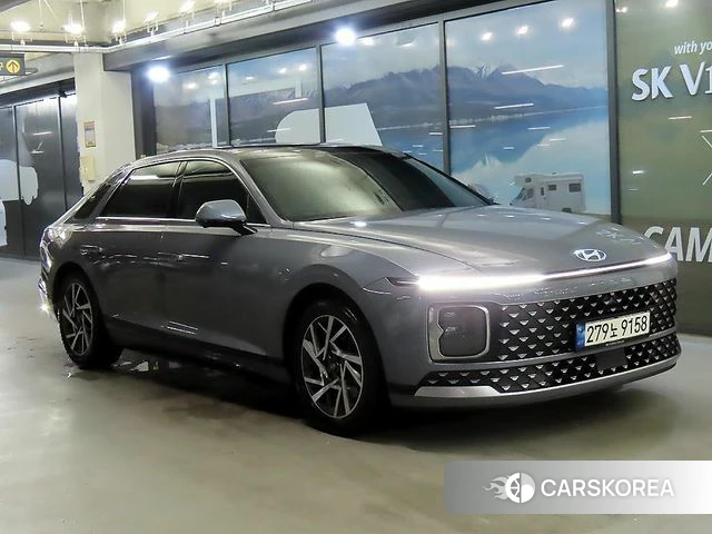 Hyundai Grandeur (GN7) 2023 Серебристо-серый из Кореи