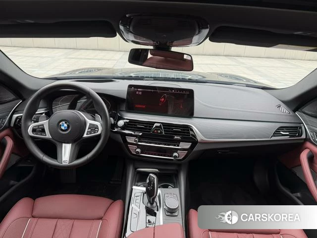 BMW 5 series 2021 Черный из Китая