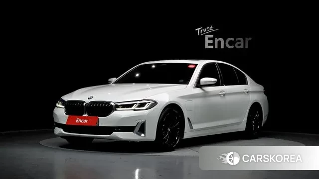 BMW 5 Series (G30) 2021 Белый из Кореи