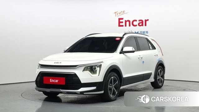 Kia Di Ol Nu Niro 2023 Белый из Кореи
