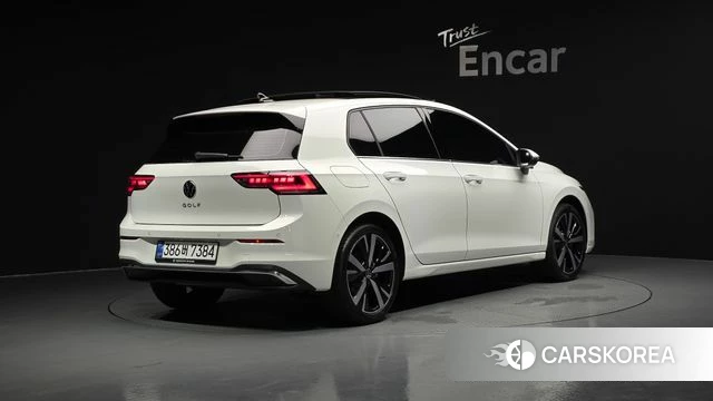 Volkswagen Golf 8th Generation 2026 Белый из Кореи