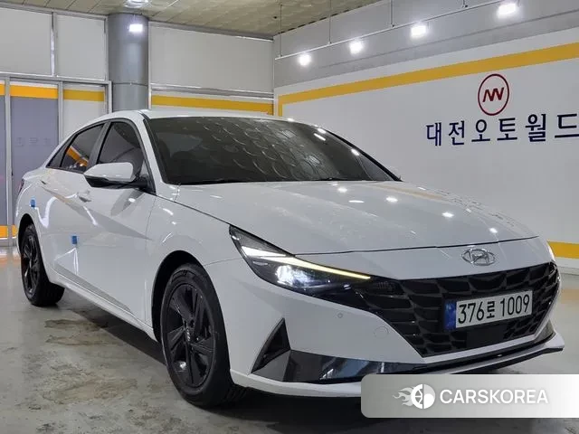 Hyundai Avante (CN7) 2022 Белый из Кореи