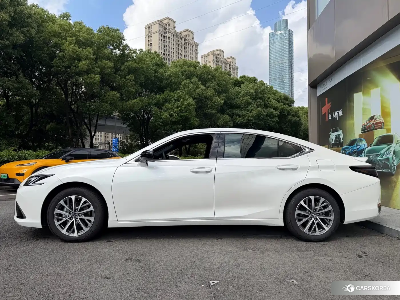 Lexus ES 2025 Белый из Китая