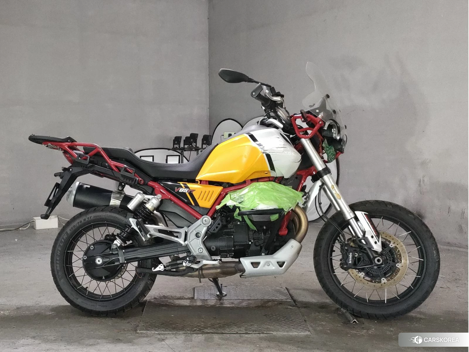 MOTO GUZZI V85 TT 2021 из Японии, фото 3