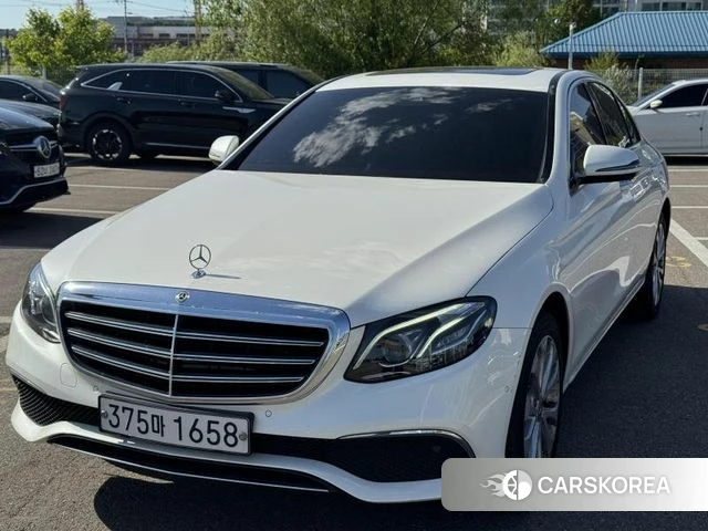 Mercedes-Benz E-Class W213 2020 Белый из Кореи