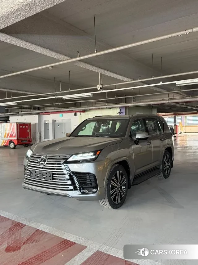 Lexus LX 4th Generation 2025 Серебристо-серый из Кореи