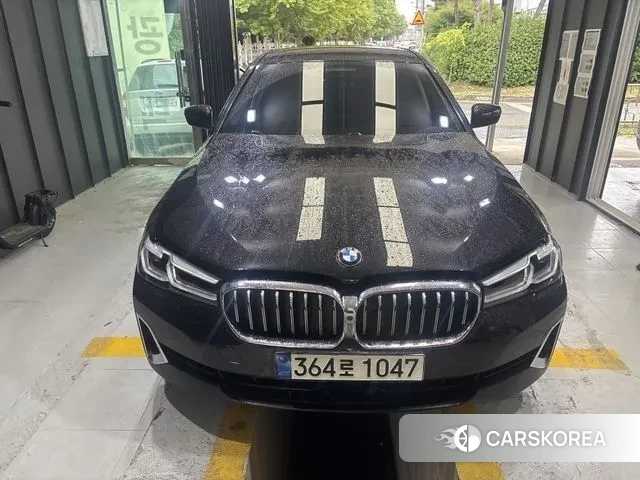 BMW 5 Series (G30) 2021 Черный из Кореи