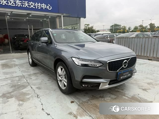 Volvo V90 2019 Серебристо-серый из Китая