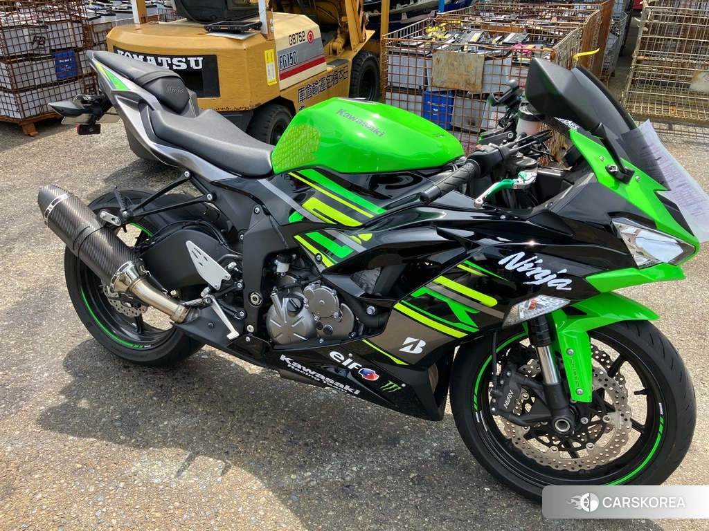 Проданный Kawasaki NINJA ZX-6R 2019 из Японии